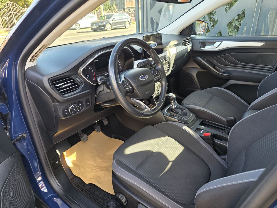 FORD Focus 2021 — imagine 5