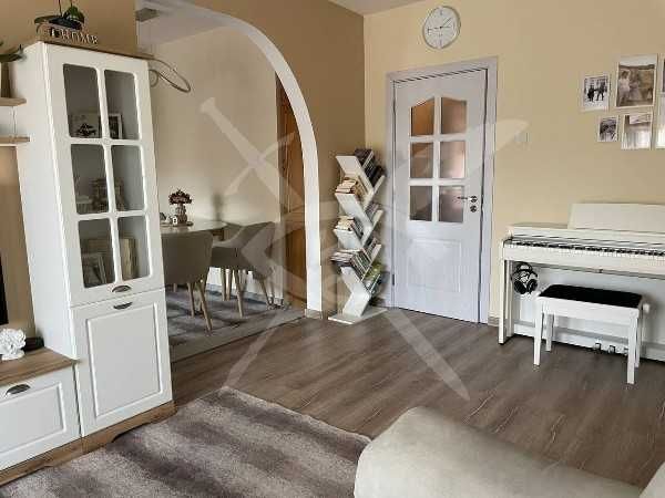 Продава се Етаж от къща в Пловдив, Център - 100 кв.м за 2200 €/кв.м - Снимка #1