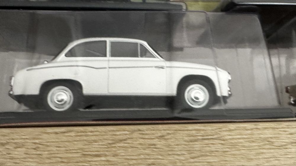 Vand machete scara 1/24 noi sigilate