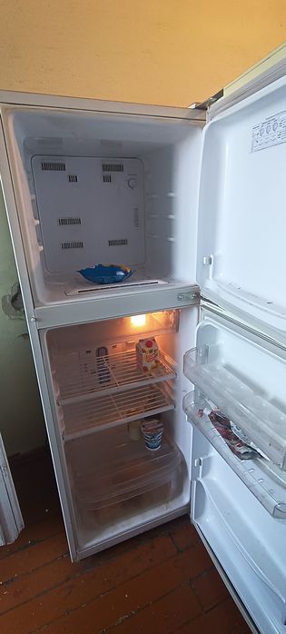 Продам холодильник самсунг 1.70 длина