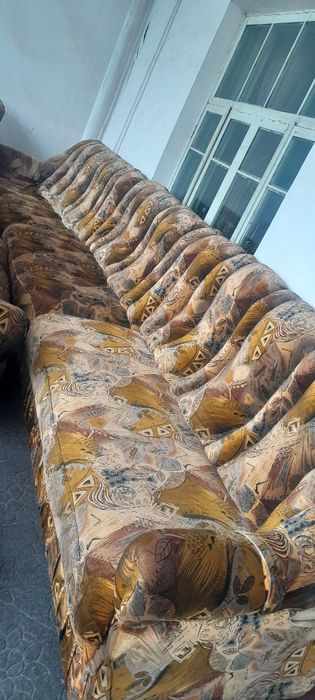 Yaxshi holatda divanlar