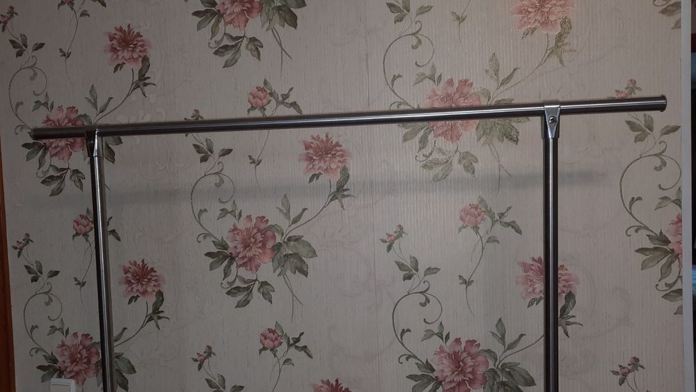 Напольная вешалка, разборная