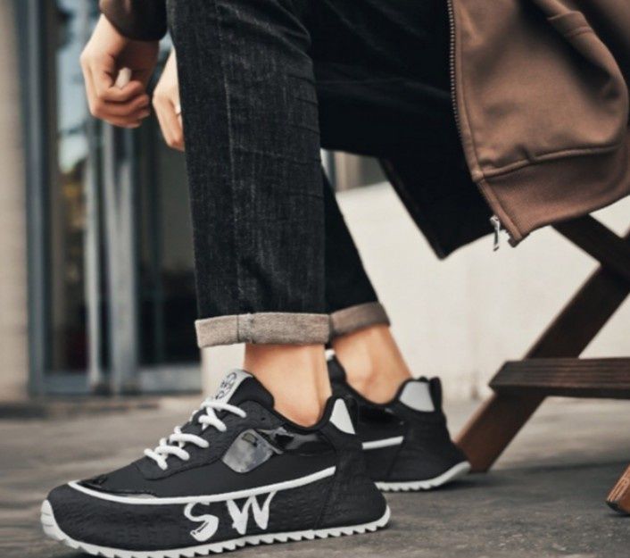 Продам кросовки новые