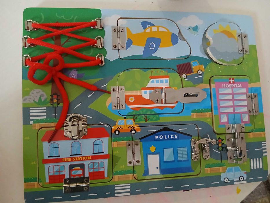 Дървени занимателни играчки