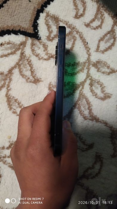 Iphone 12 qora rang