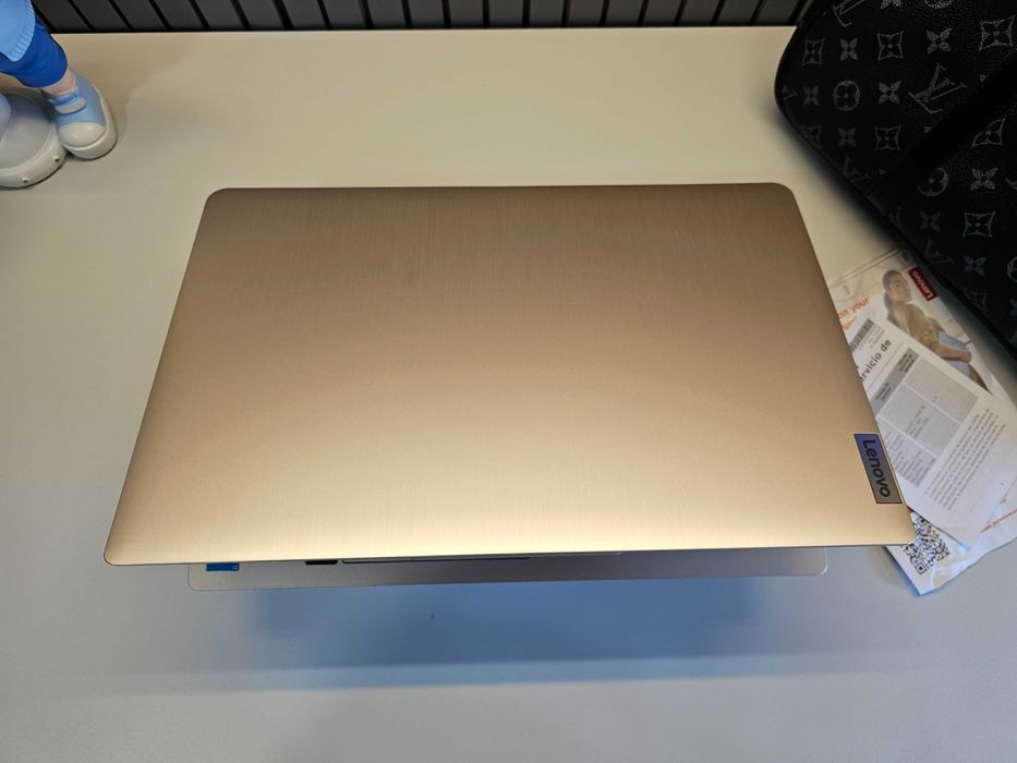 ПРОДАМ Lenovo IdeaPad 3 Ноутбук Core™i3-1115G4/8GB/256SSD/15.6"FullHD.