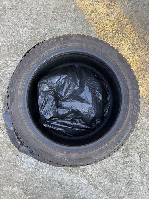 CaUcIuCuri Pirelli Sottozero 3 Winter M+S 235/45R18 DOT 3221