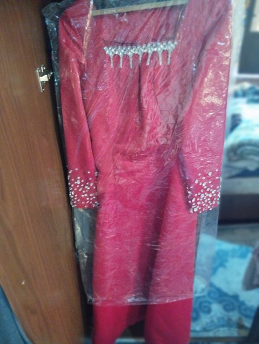 Новое платье продается! В хорошем состоянии.Янги куйлак Сотилади!