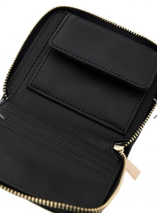 Оригинален портфейл на GUESS!