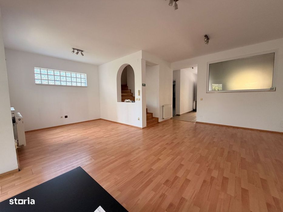 Casa + Garaj | Curte Libera