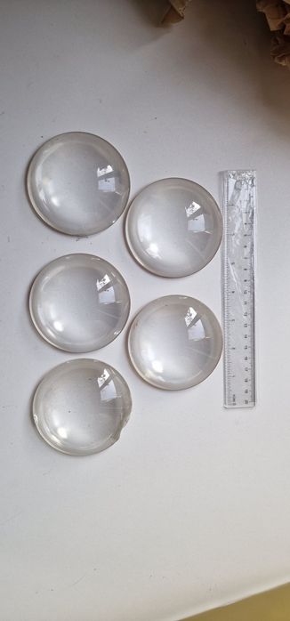 Увеличительное стекло Лупы.