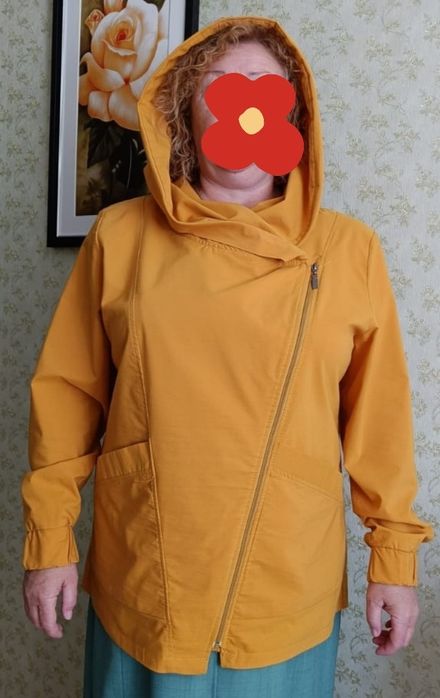 Продам женские вещи.
