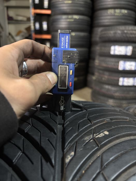 Anvelope Iarna 275/35/20 Unigrip Lateral Force 4S 275 35 20 R20