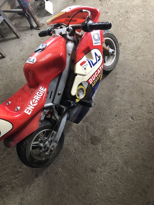 Poket bike perfect functional cu mici modificari