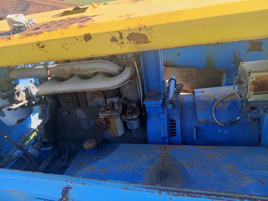 Продам сак, двигатель т-40