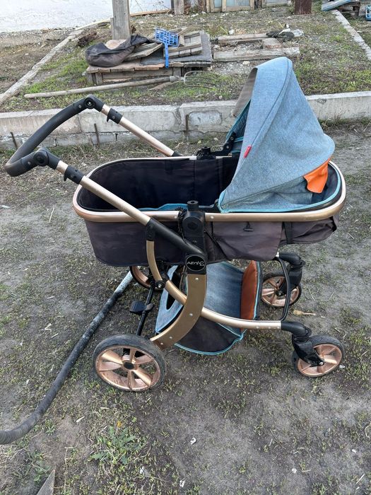 Продам детскую кроватку и коляски