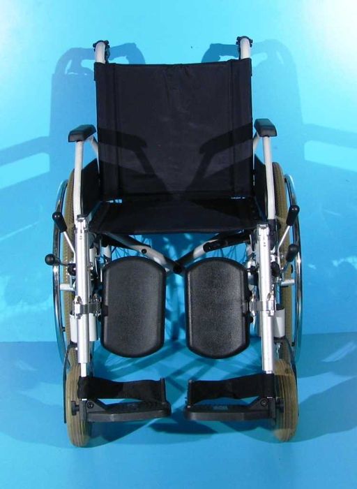 Scaun cu rotile handicap B+B - latime sezut 43 cm