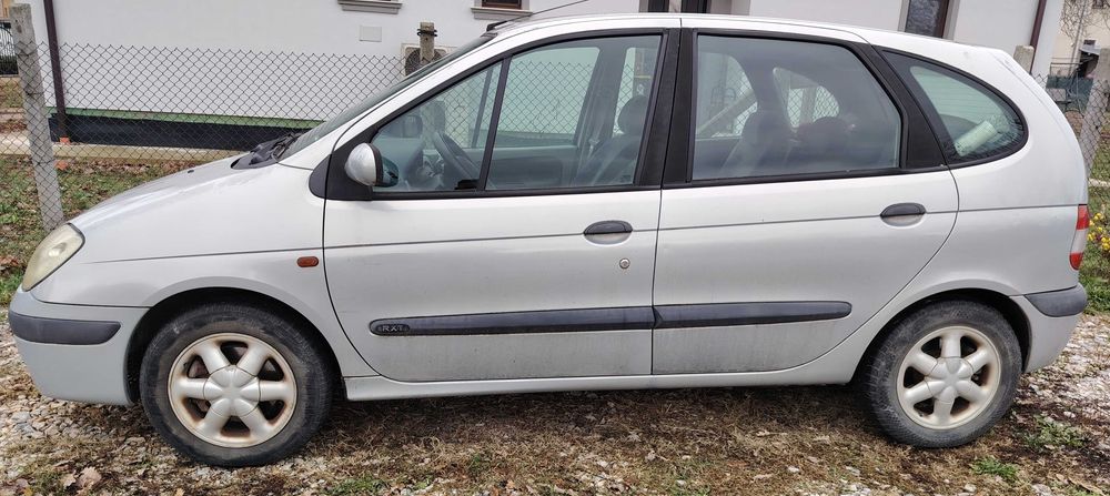 Renault Scenic 1.6 бензин