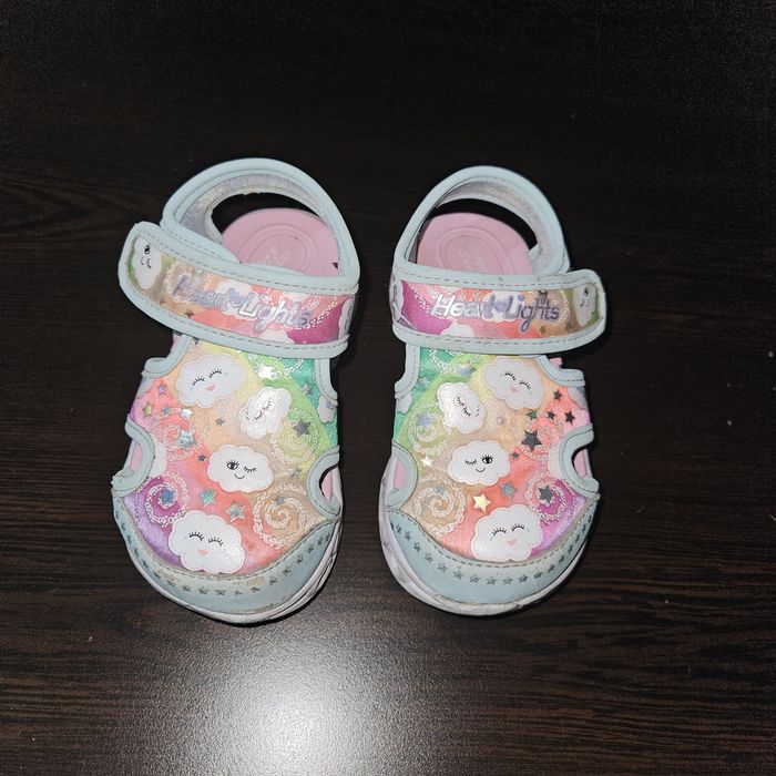 Sandale skechers cu lumini marimea 22-23