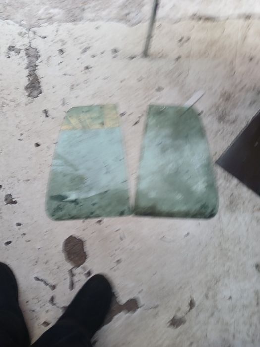 Форточка Фольксваген Гольф3 универсал