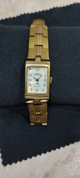 Продам наручные женские часы