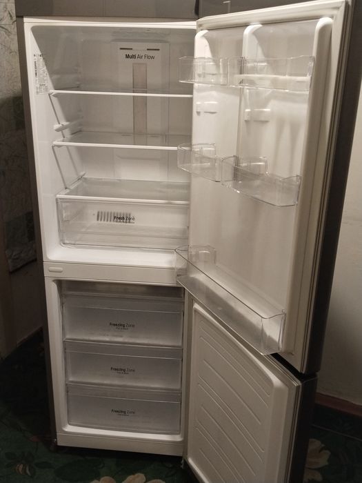 Холодильник LG Total No Frost