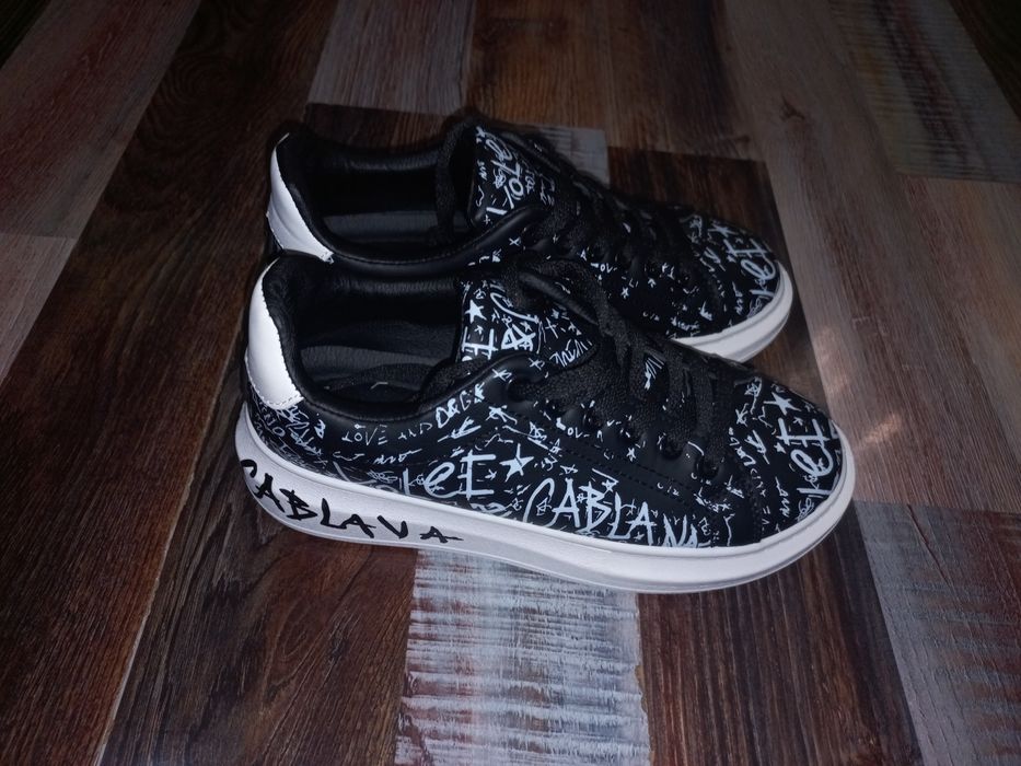 Дамски кецове и боти