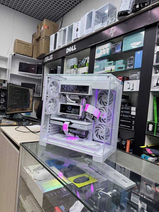 7800x3d/ X870 AYW/RTX 5070 WHITE/ FULL white case