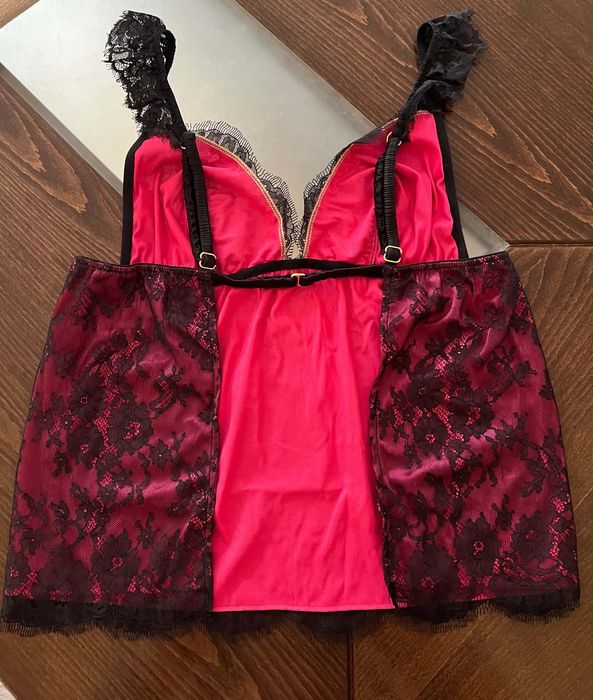 Дамско бельо на Victoria Secret