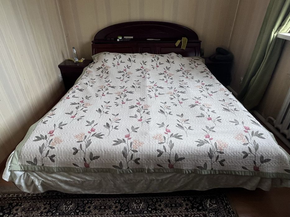 Продам мебель спальную и комоды