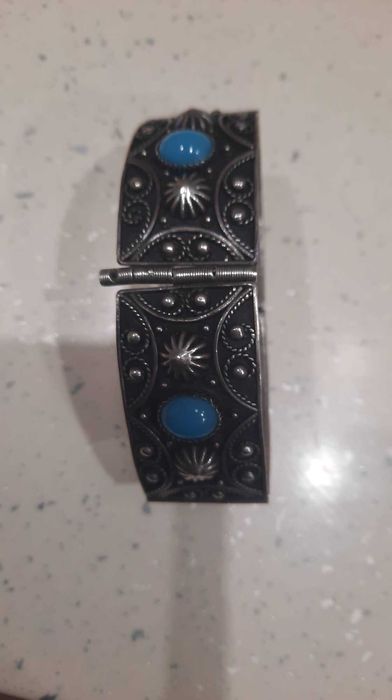 Старинна сребърна гривна