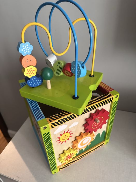 Eichhorn - интерактивен и образователен куб и сортер