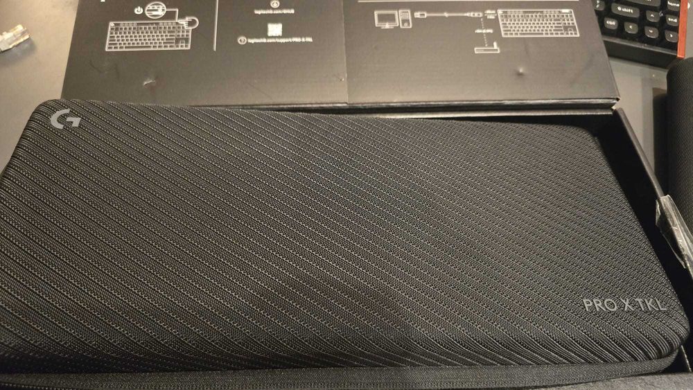 Logitech G PRO X TKL Black Lightspeed Kailh GX Brown Switch Mecanica