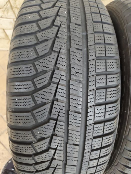 Зимни гуми Hankook 215/60/17 Winter icept Evo 2  2156017