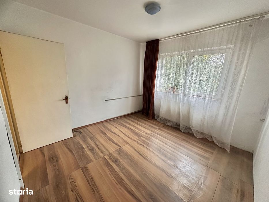 Apartament 3 camere, balcon, Oltenița