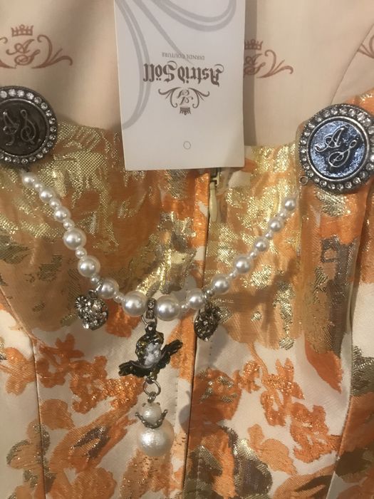 Уникална чисто нова немска носия