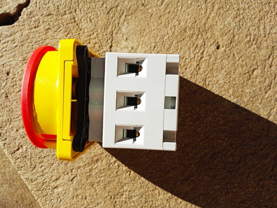 Intrerupatoare principale de panou 25A.