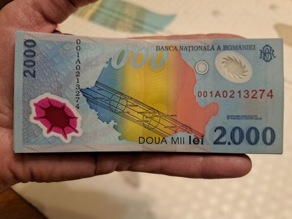 100 bancnote cu eclipsa, necirculate, consecutive