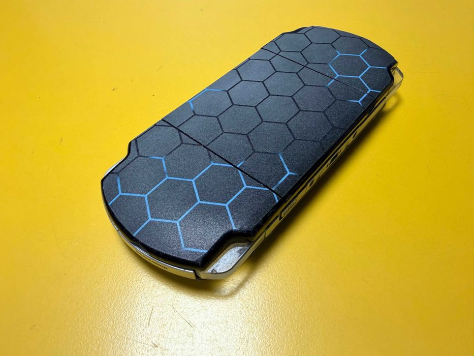 Playstation Portable Sony PSP 2000  Плейстейшън 4G карта