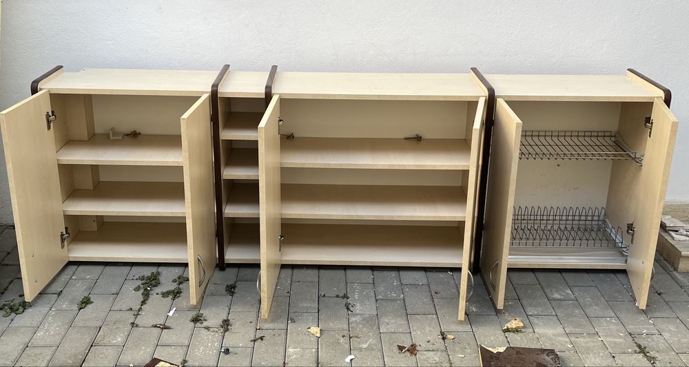 corp de bucatarie suspendat