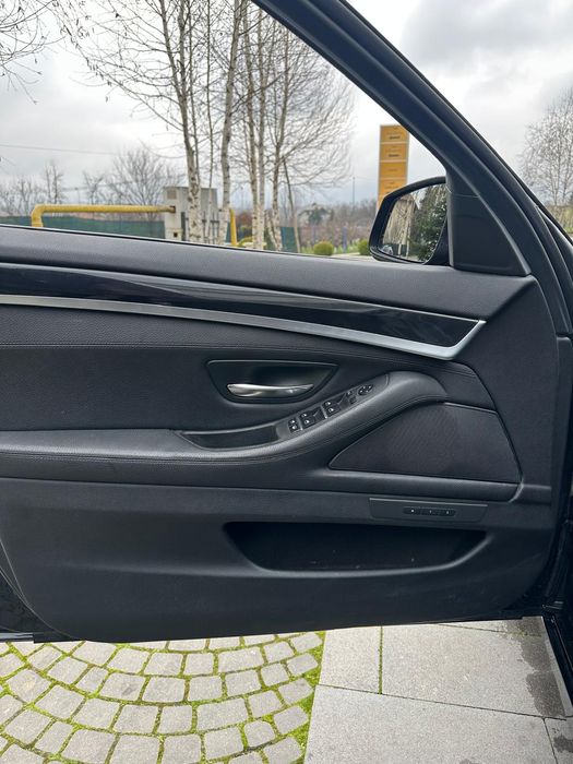 BMW 530d xDrive 258 CP | Scaune Seria 7 | 2012 luna a 4 a, 215k km

Vâ