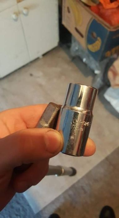 Крик,ключ,триъгълник,кука дърпане за лека кола