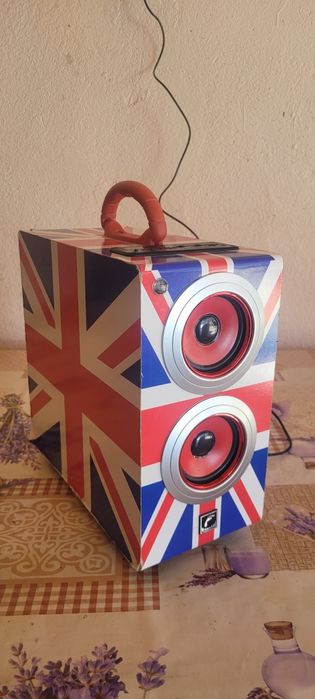 Vând boxă portabilă