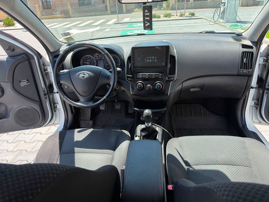 Vând Hyundai i30 2010