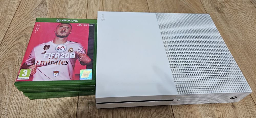 Consolă Xbox One S 1TB + 5 Jocuri (Sonic, SpongeBob, Rayman) - Fără controller