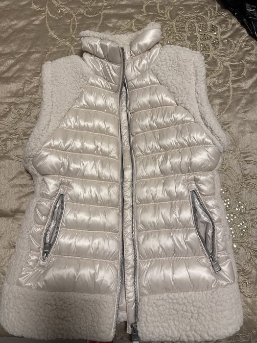 Преходно яке Guess