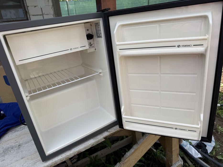 Minifrigider cu compresor Camper/ Rulote/Barci Vitrifrigo C39I