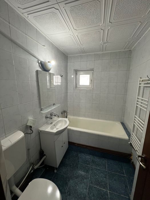 Apartament 3 camere la cheie Onești