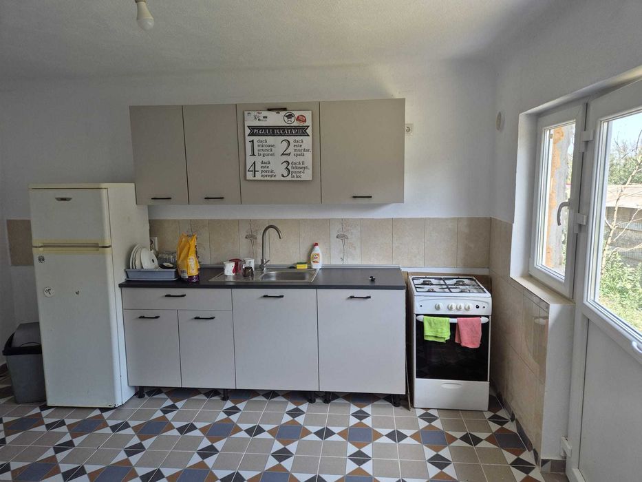 Casa 4 camere + spatiu comercial stradal + teren 1500 mp