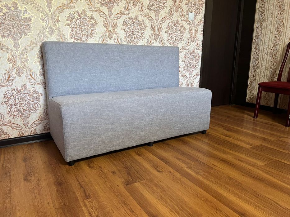 Диваны для кафе и ресторанов .